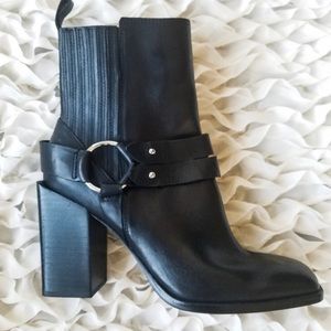 Dolce Vita Black booties
